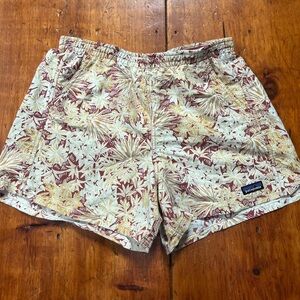 SOLD Patagonia 3 inch Baggies Shorts Multicolor Leaf Pattern